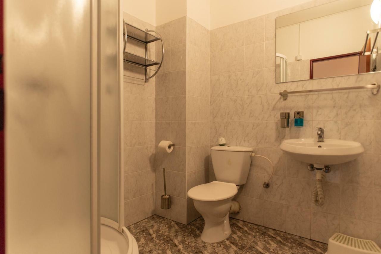 Penzion U Zpevaku Nove Hute Luaran gambar