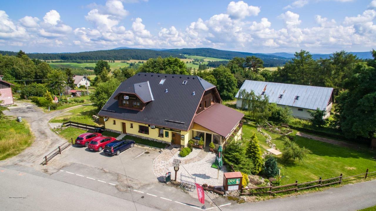 Penzion U Zpevaku Nove Hute Luaran gambar